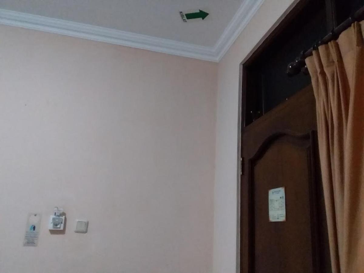 Malioboro Inn Hotel Yogyakarta Exterior photo