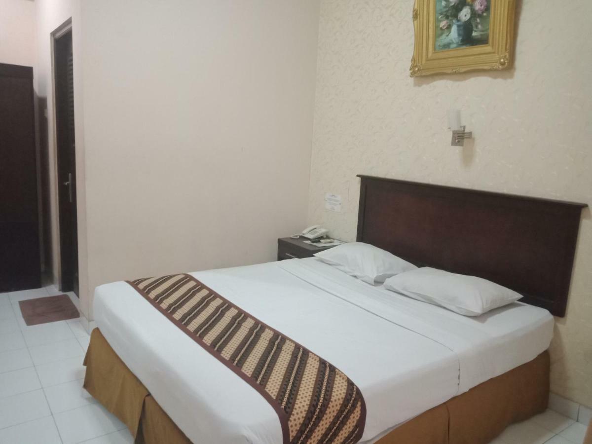 Malioboro Inn Hotel Yogyakarta Exterior photo